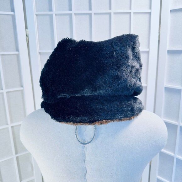 Faux Fur Reversable Infinity Scarf - Picture 7 of 12